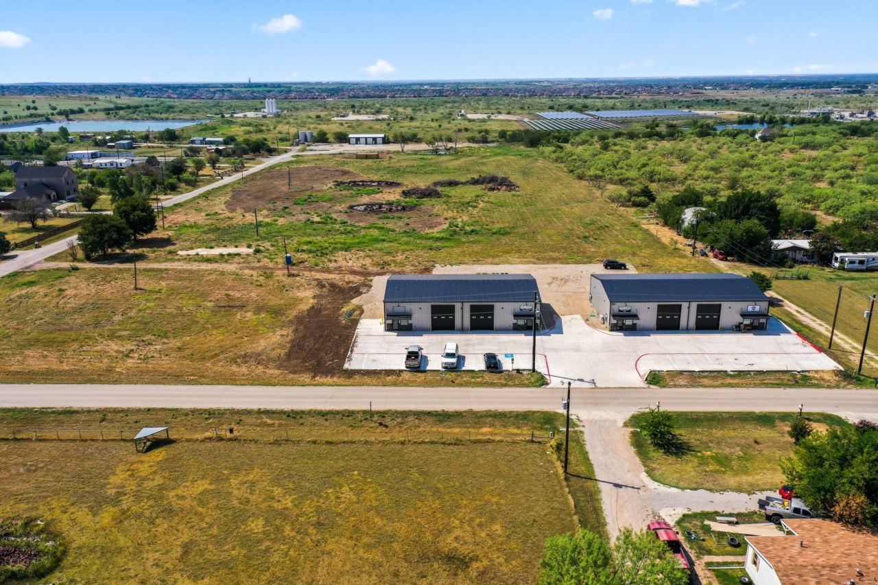 1980 Seaborn Road Ponder TX 76259