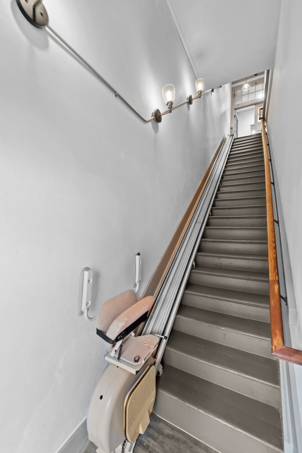 10 N Caddo Street Cleburne TX 76031