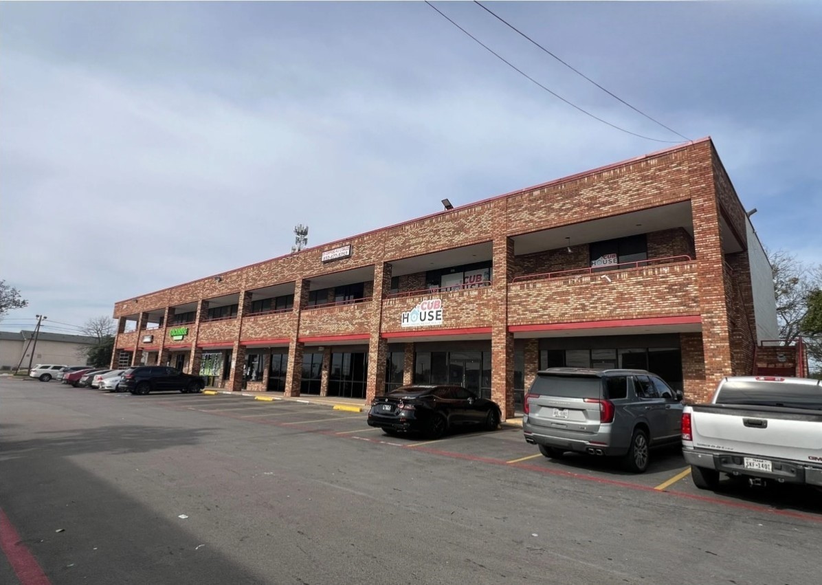 3215 W Pleasant Run Road Lancaster TX 75146