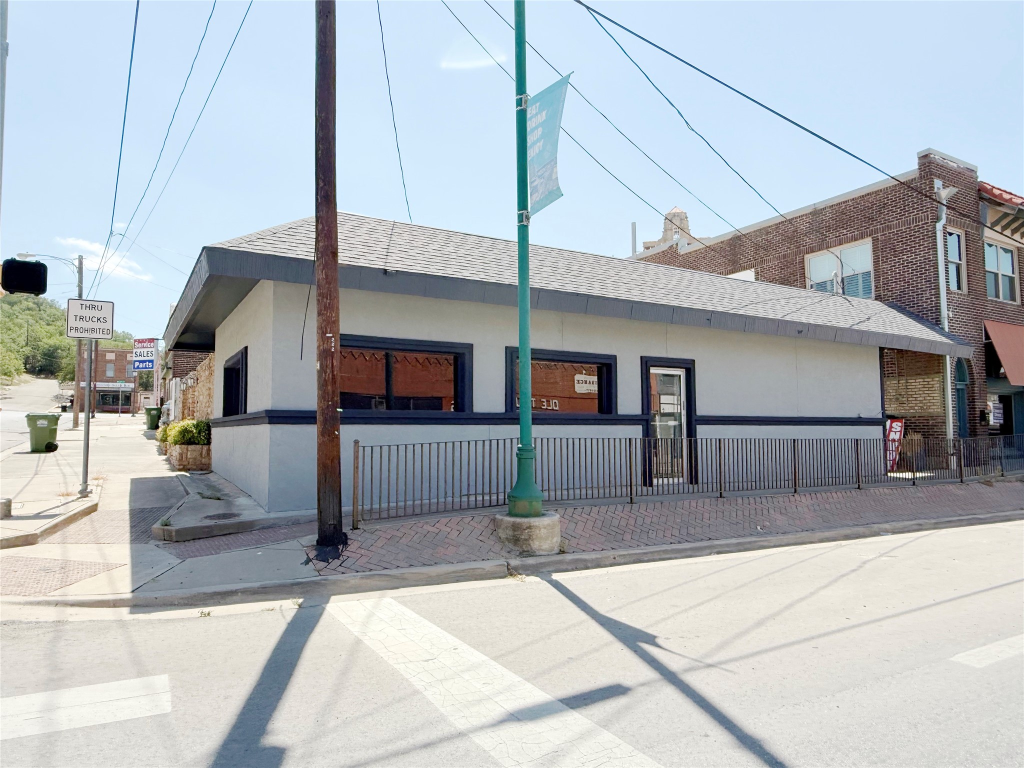 220 N Oak Avenue Mineral Wells TX 76067