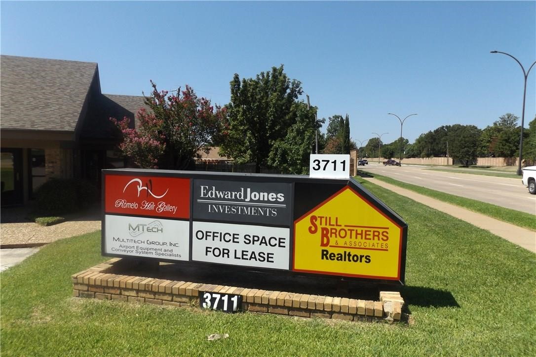 3711 W Green Oaks Boulevard Arlington TX 76016