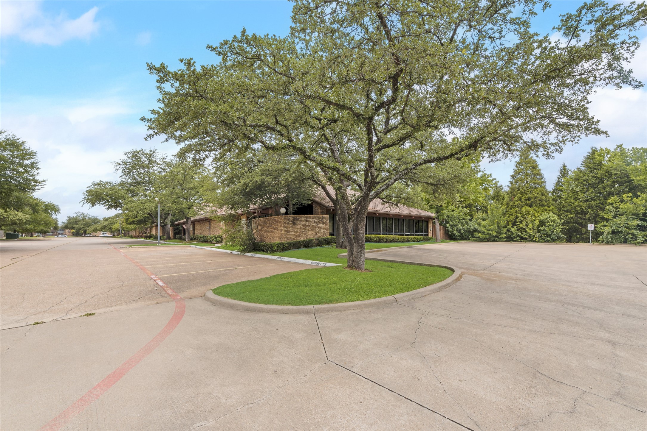 901 Waterfall Way Richardson TX 75080