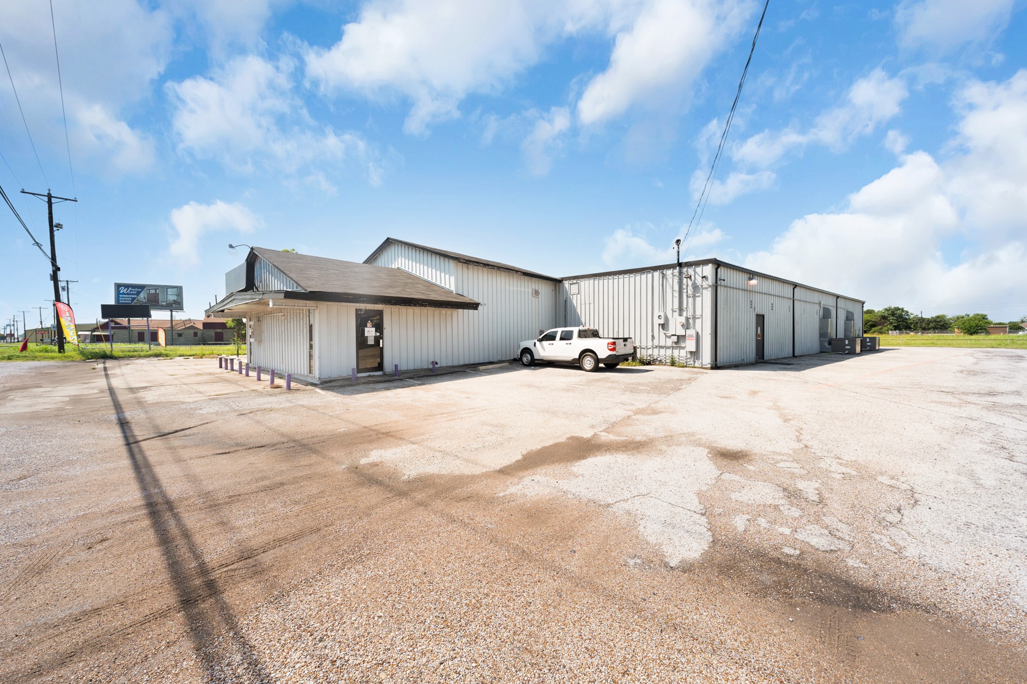 1301 S Kaufman Street Ennis TX 75119