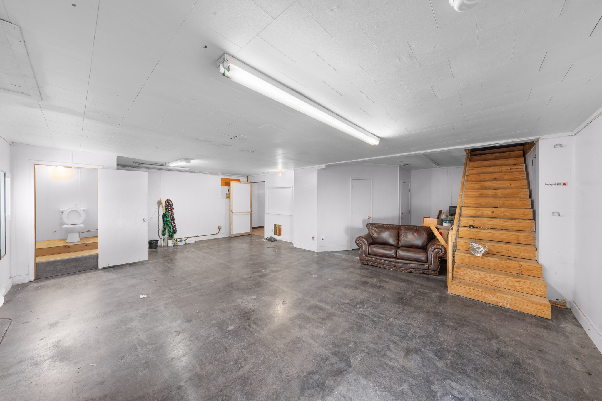 1301 S Kaufman Street Ennis TX 75119