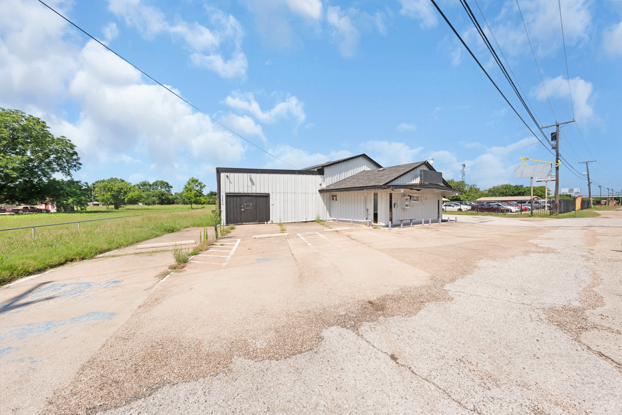 1301 S Kaufman Street Ennis TX 75119
