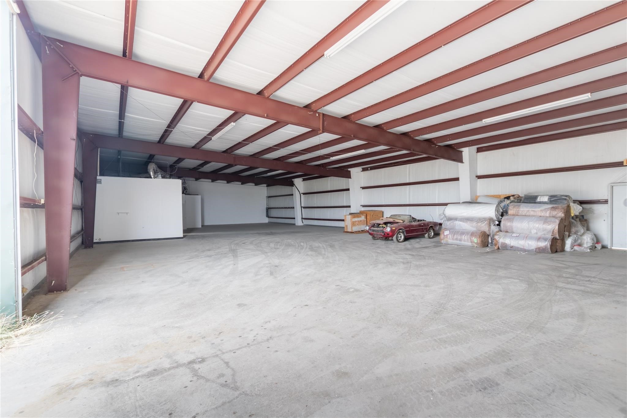 1748 N Main Cleburne TX 76033