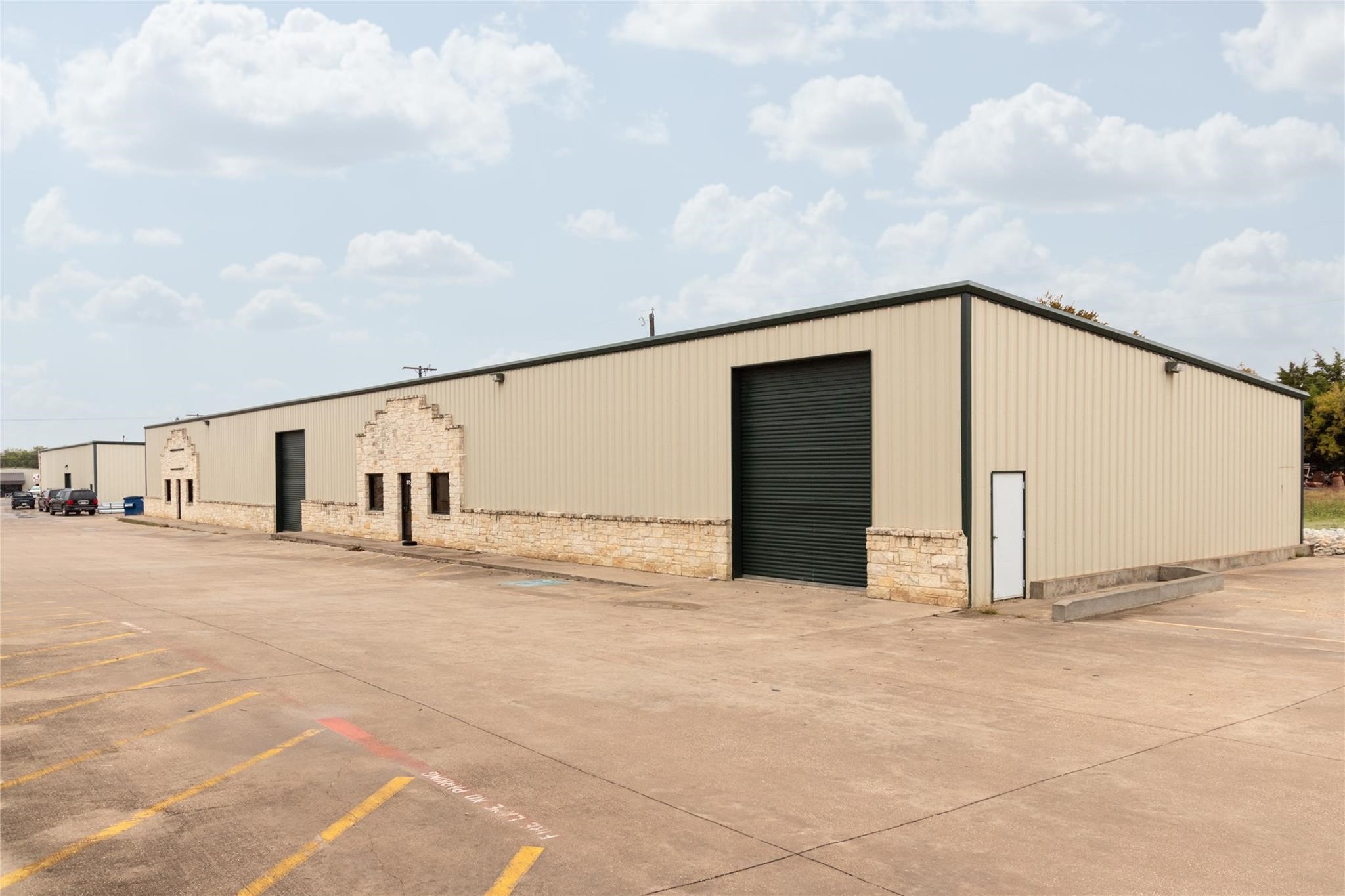 1748 N Main Cleburne TX 76033