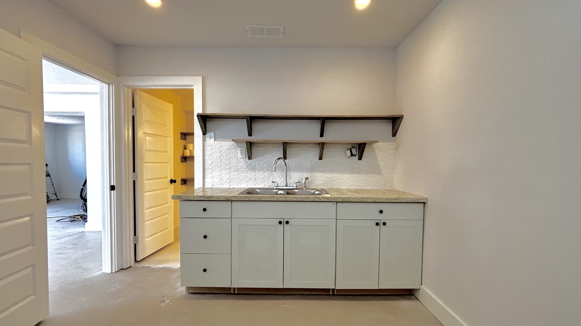 2726 W Mockingbird Lane Dallas TX 75235