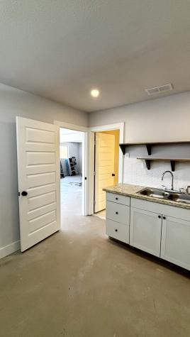 2726 W Mockingbird Lane Dallas TX 75235