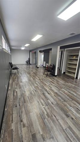 220 W 10th Street Dallas TX 75208