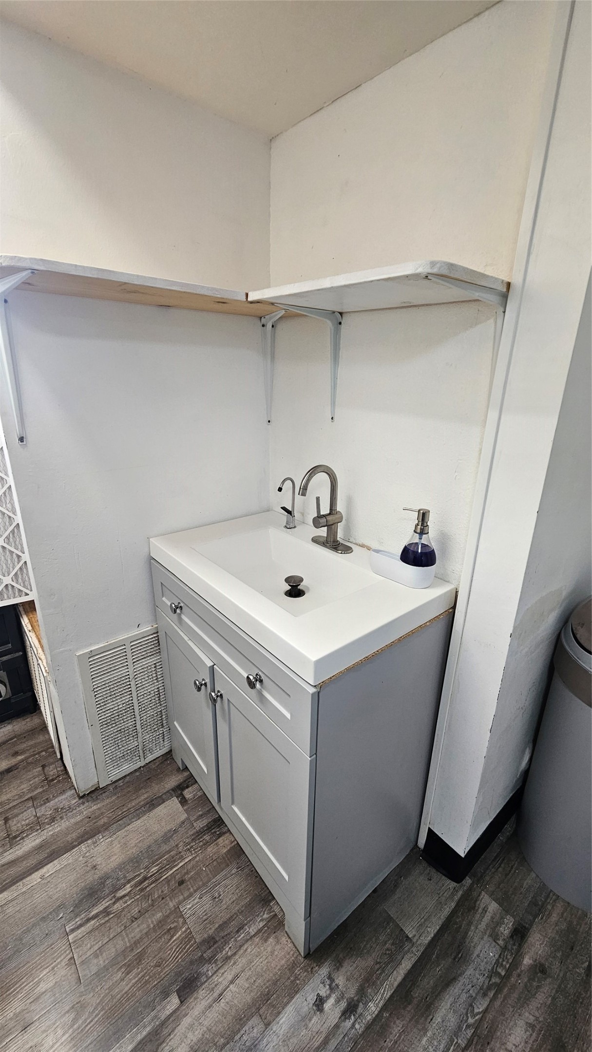 220 W 10th Street Dallas TX 75208