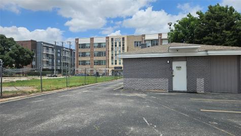 220 W 10th Street Dallas TX 75208