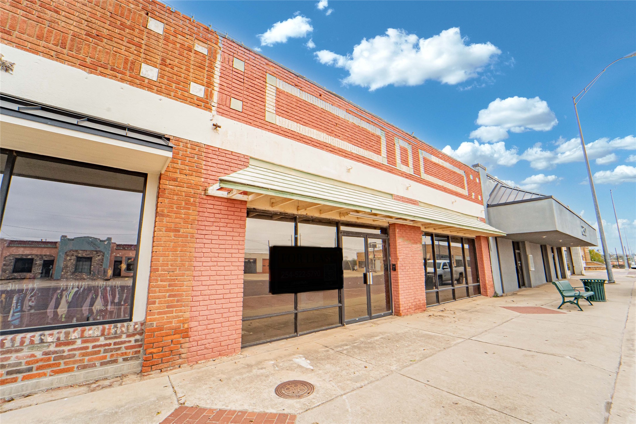 220 E Walker Street Breckenridge TX 76424