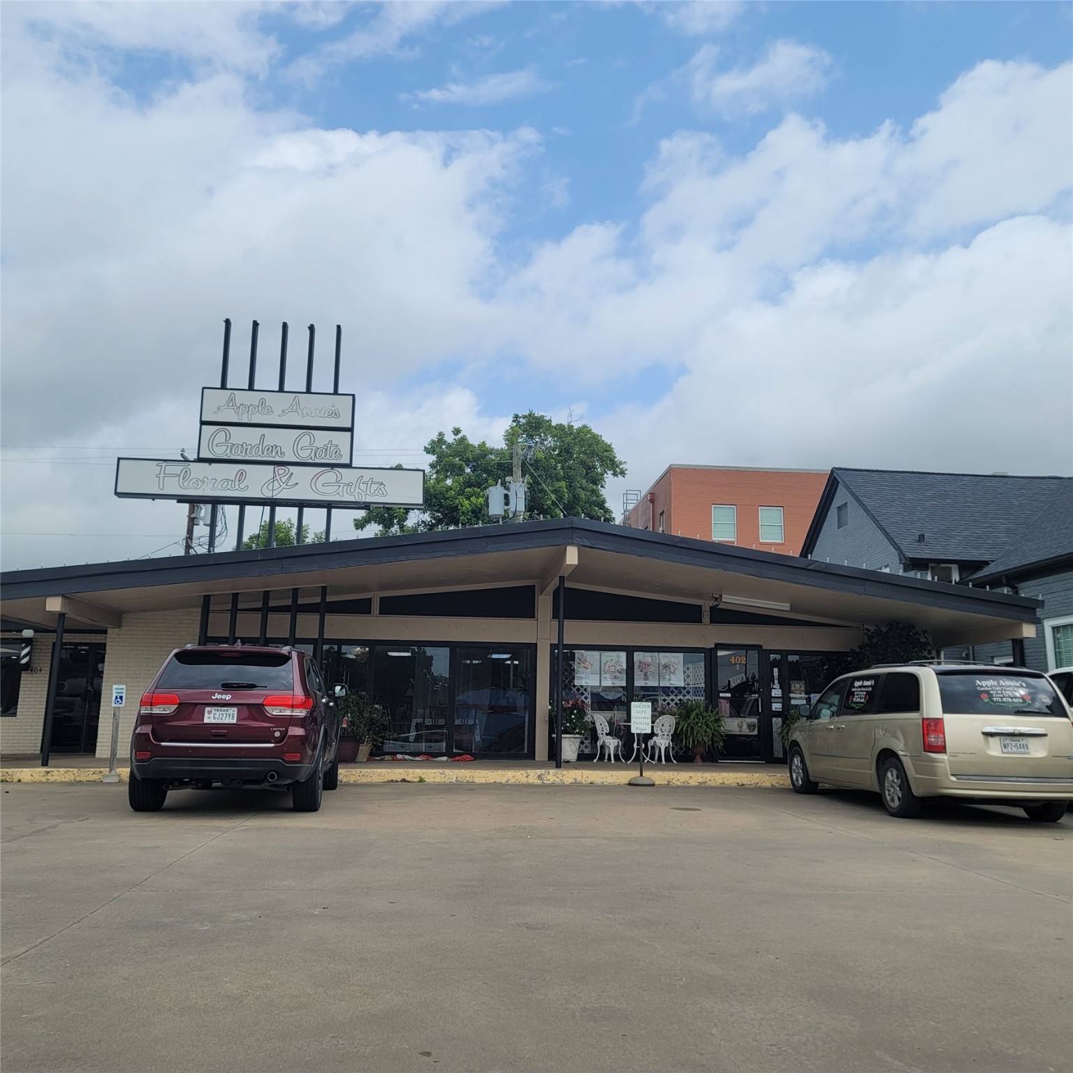 402 W Ennis Avenue Ennis TX 75119
