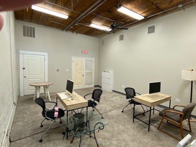114(B) E Chambers Cleburne TX 76031
