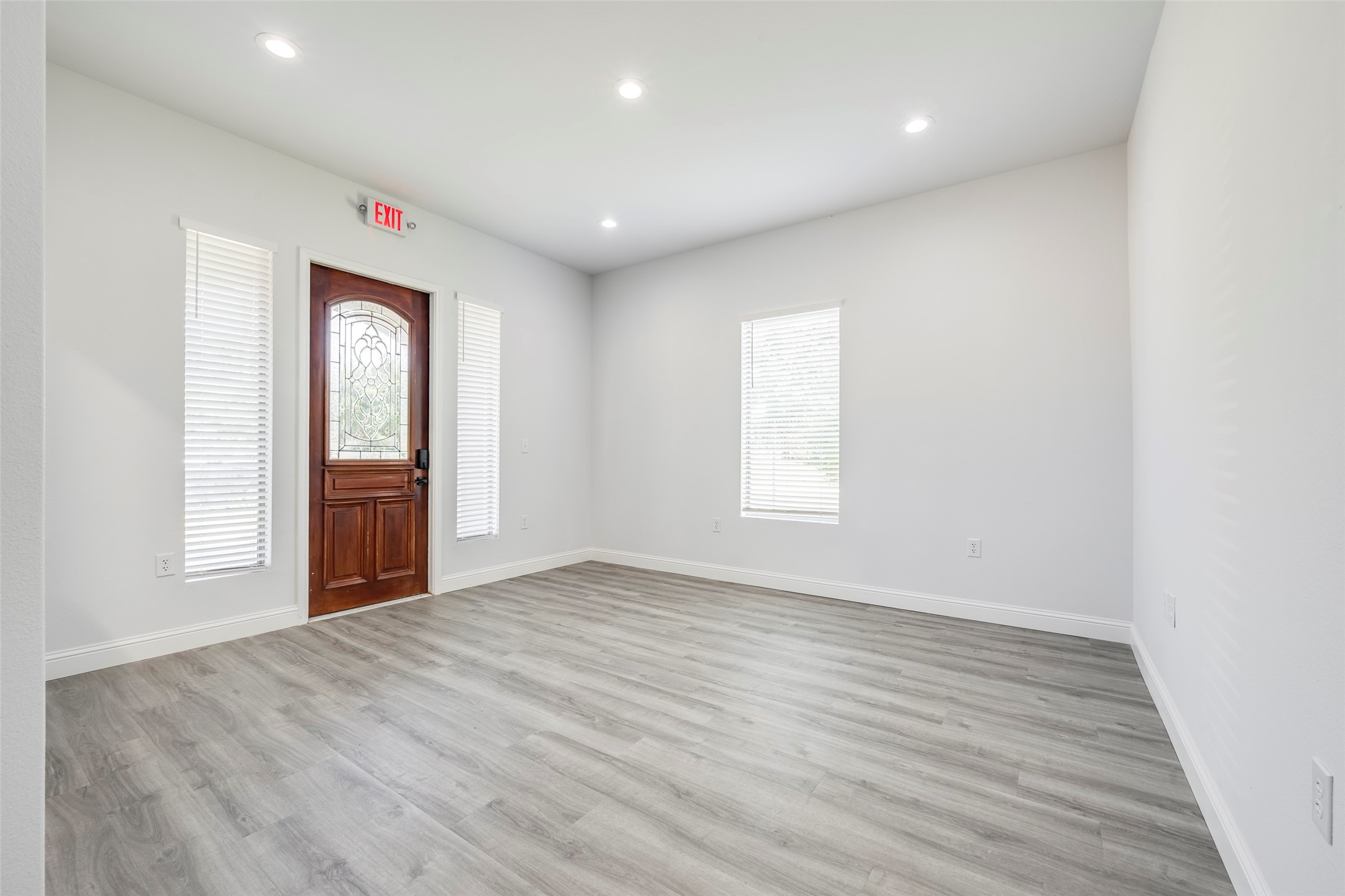 1900 E Henderson Street Cleburne TX 76031