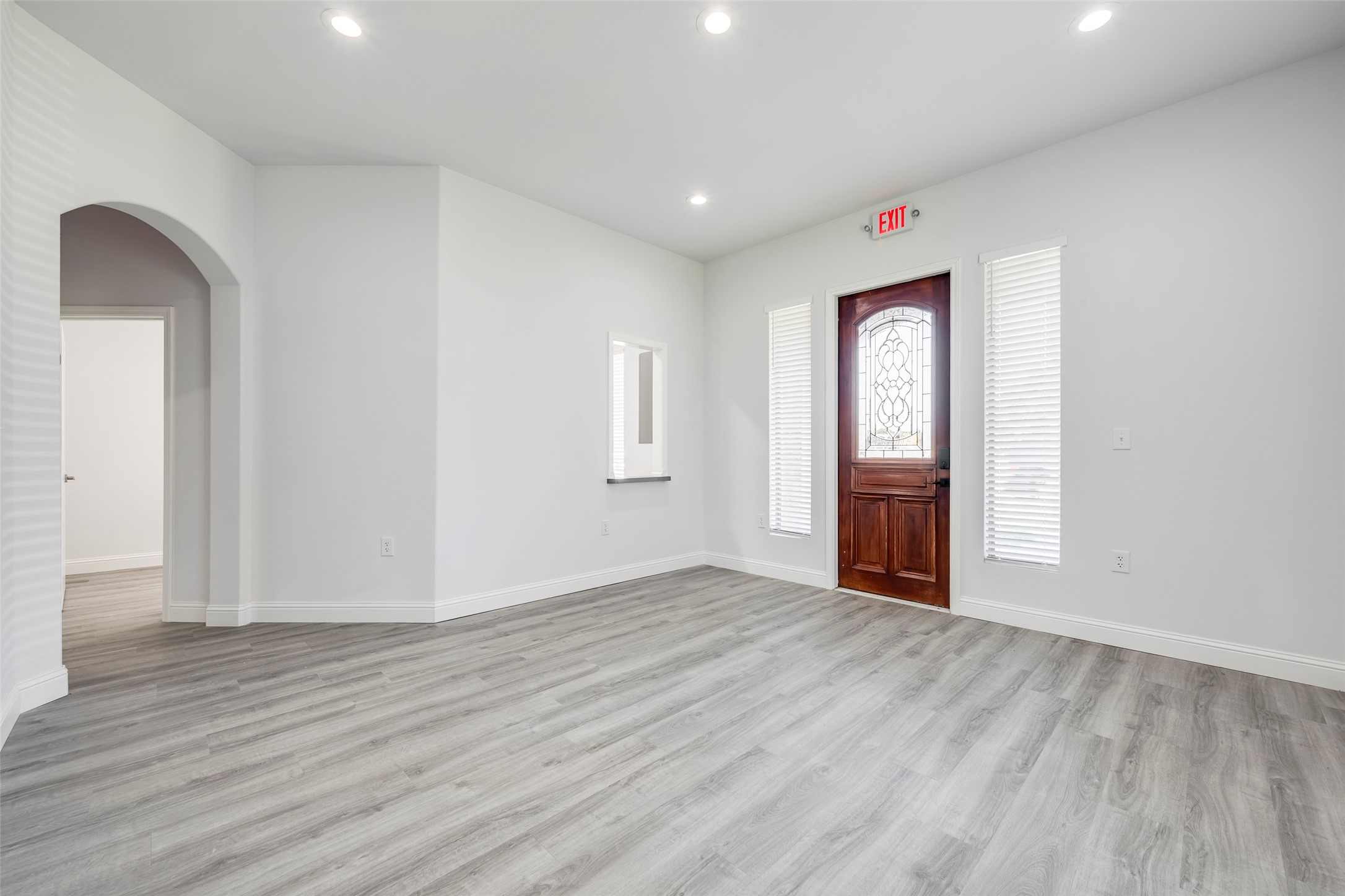 1900 E Henderson Street Cleburne TX 76031