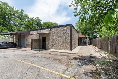 305 W Pearl Street Granbury TX 76048
