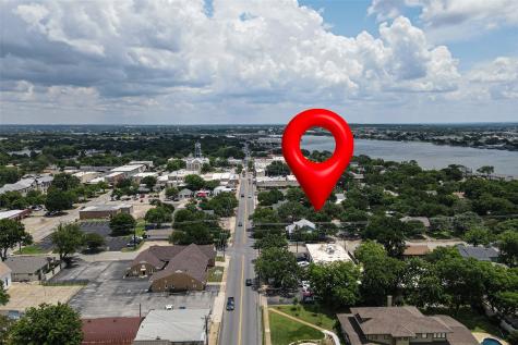 305 W Pearl Street Granbury TX 76048