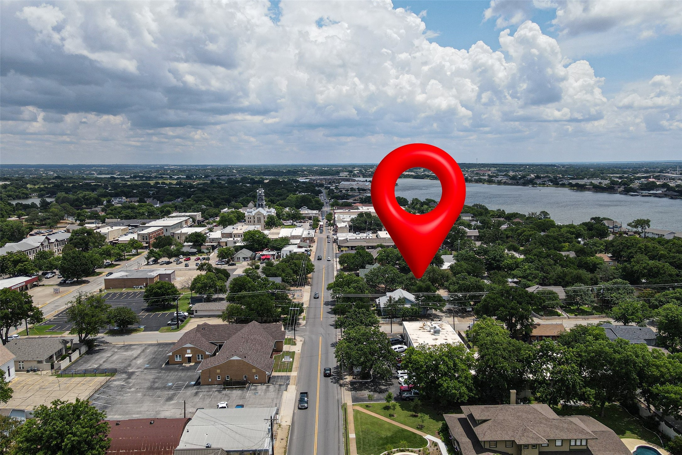 305 W Pearl Street Granbury TX 76048