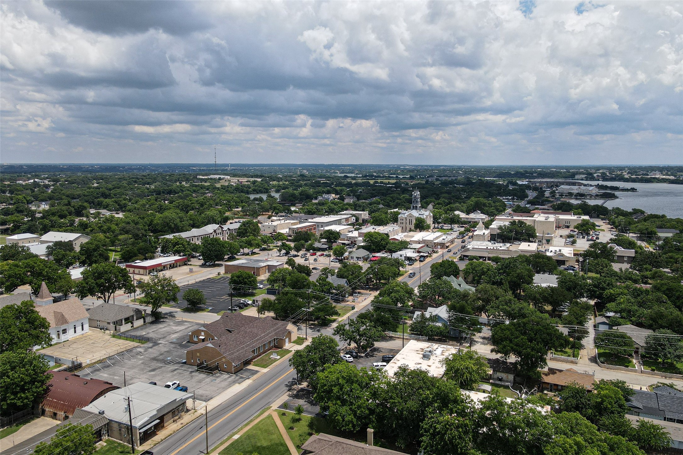 305 W Pearl Street Granbury TX 76048