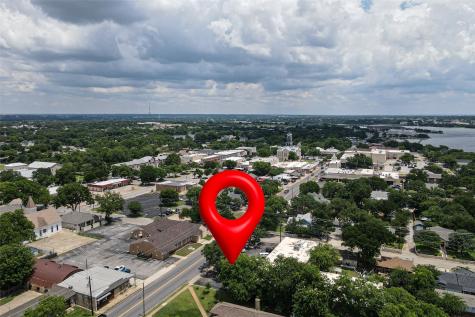 305 W Pearl Street Granbury TX 76048