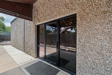 305 W Pearl Street Granbury TX 76048