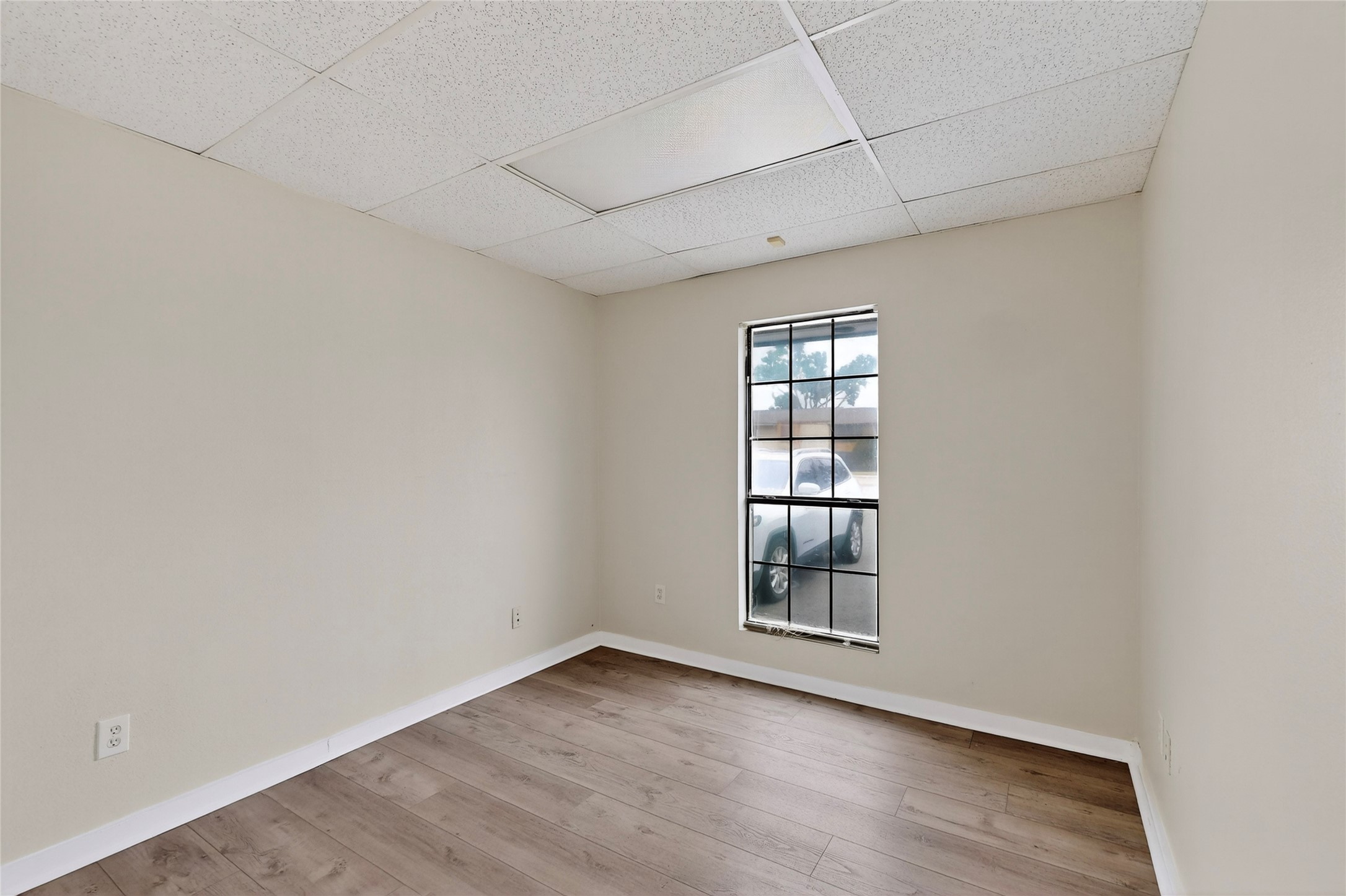 10098 Royal Lane Dallas TX 75238