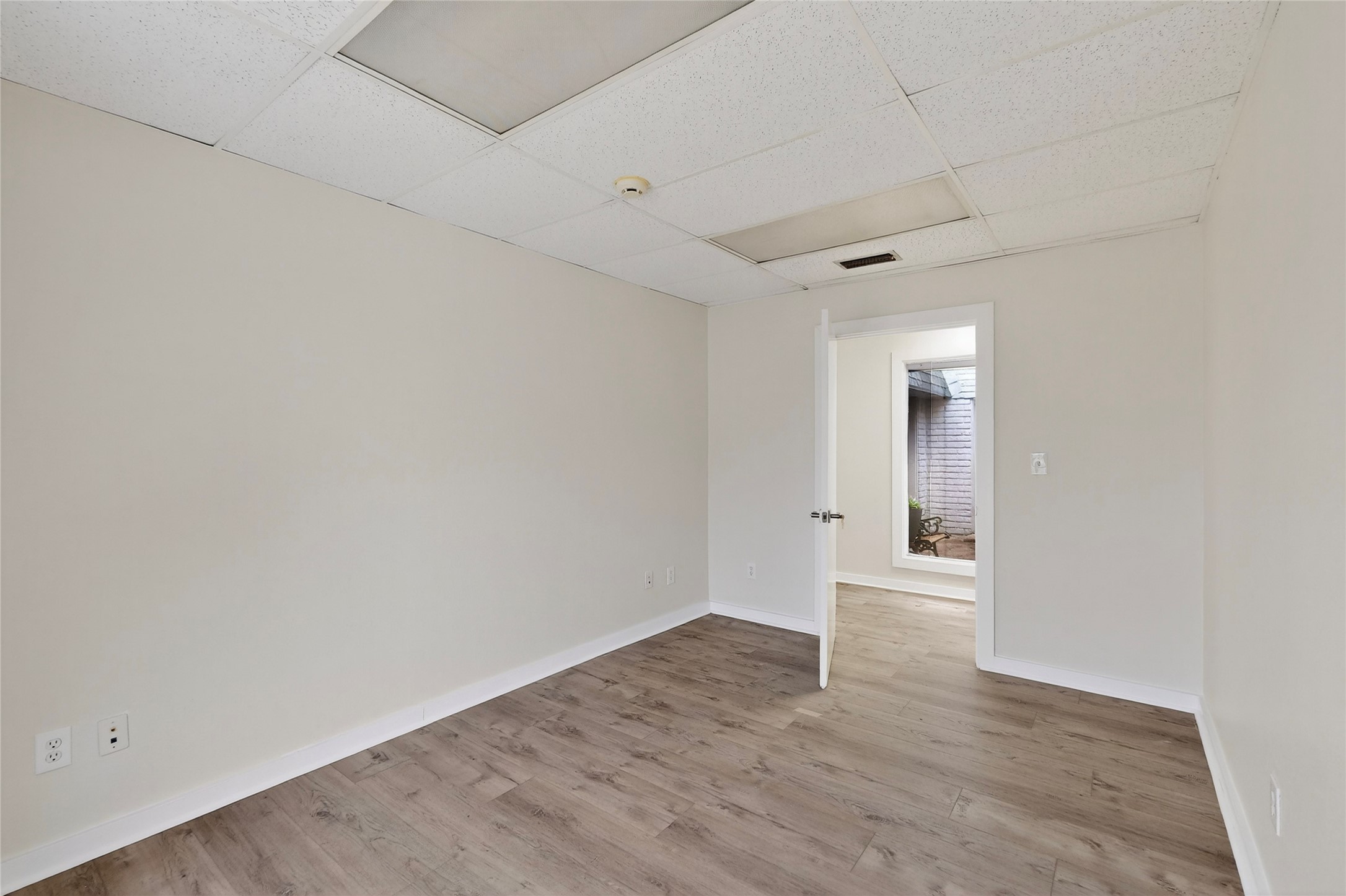 10098 Royal Lane Dallas TX 75238