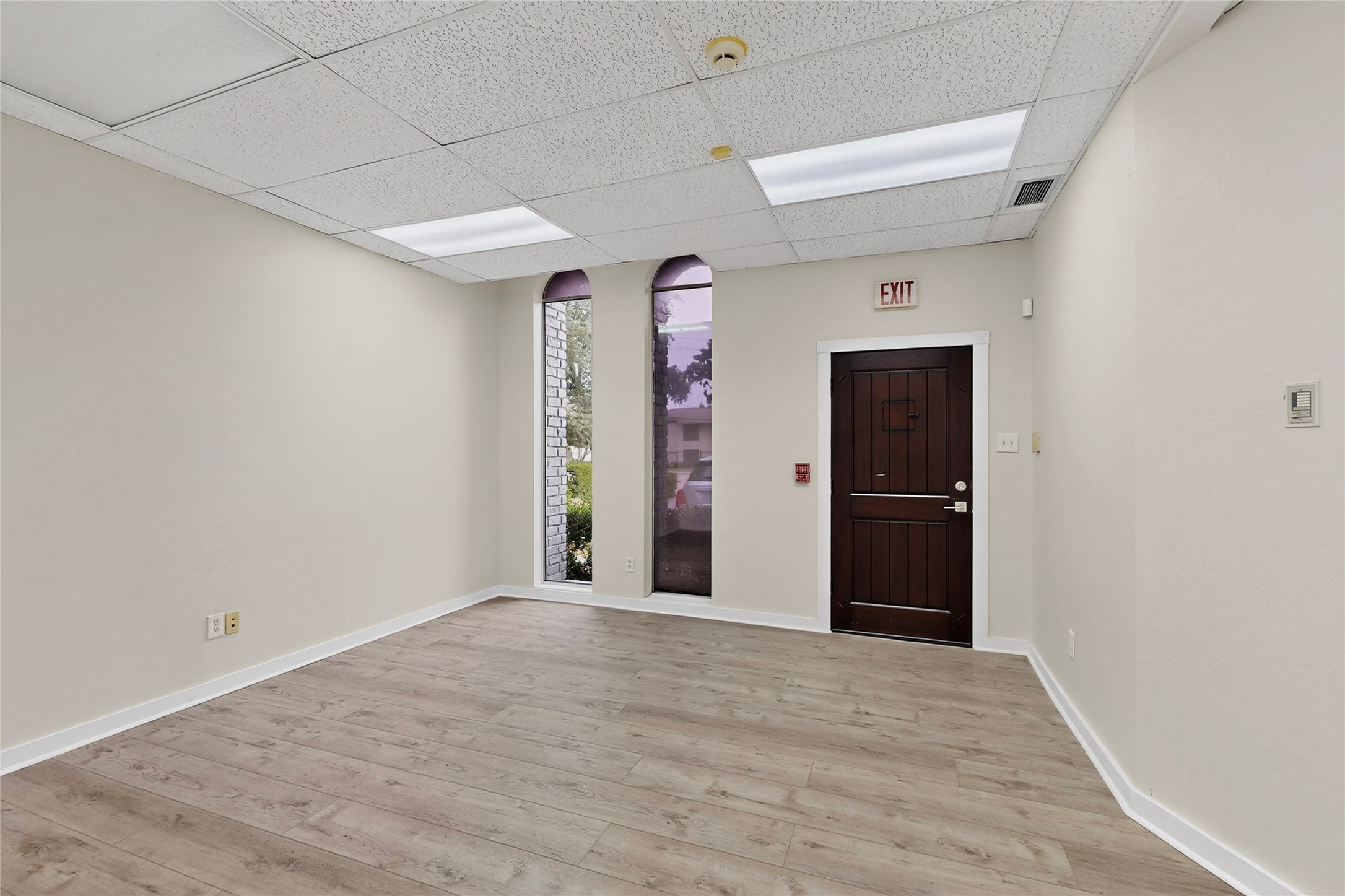 10098 Royal Lane Dallas TX 75238