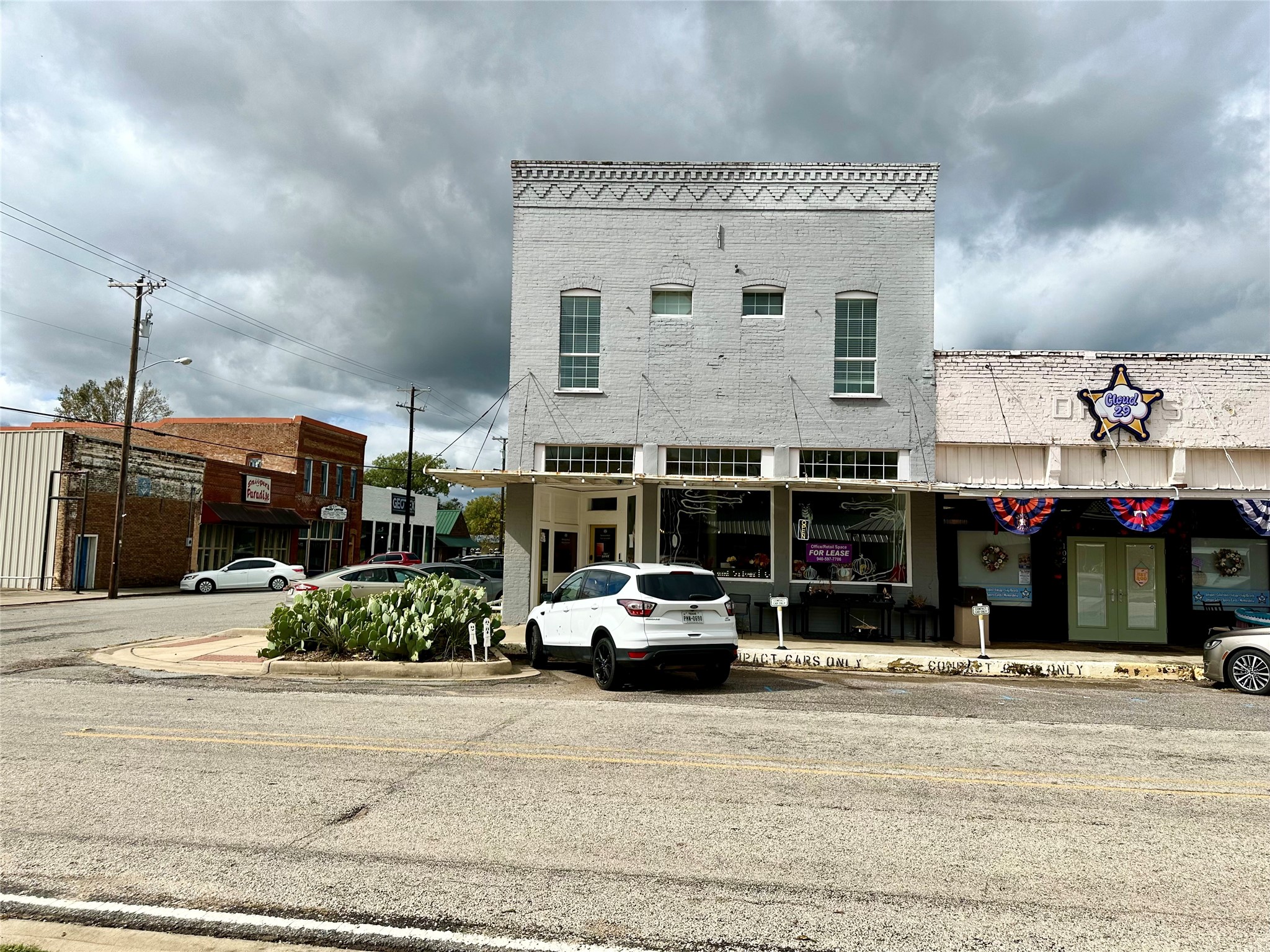 100 N Main Street Collinsville TX 76233