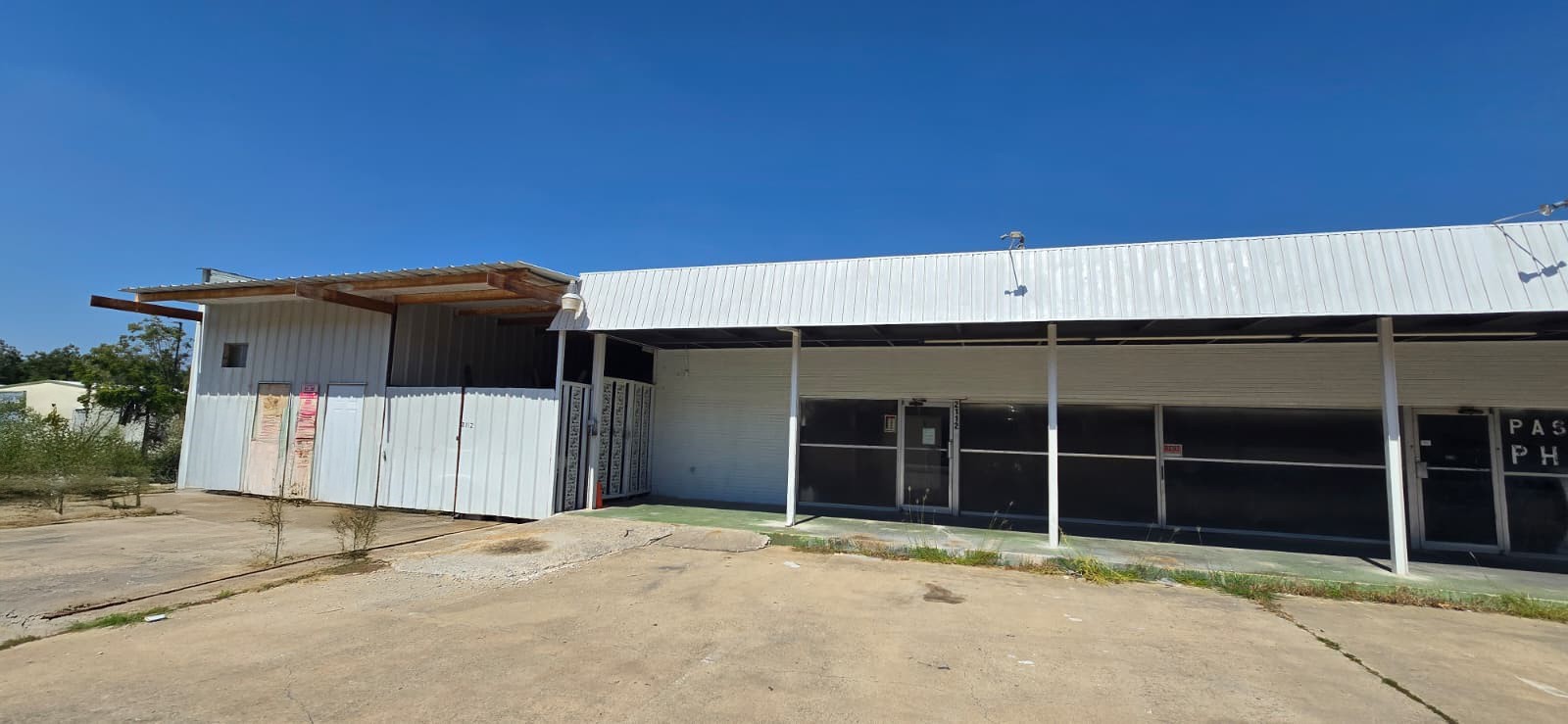 2112 W Prairie Street Denton TX 76201