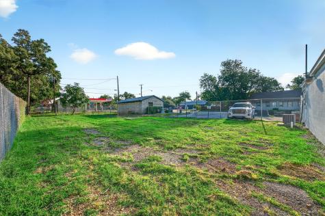 205 W Gandy Street Denison TX 75020