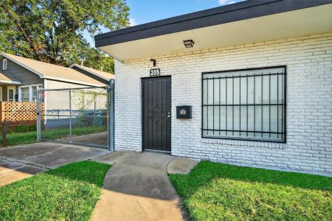 205 W Gandy Street Denison TX 75020