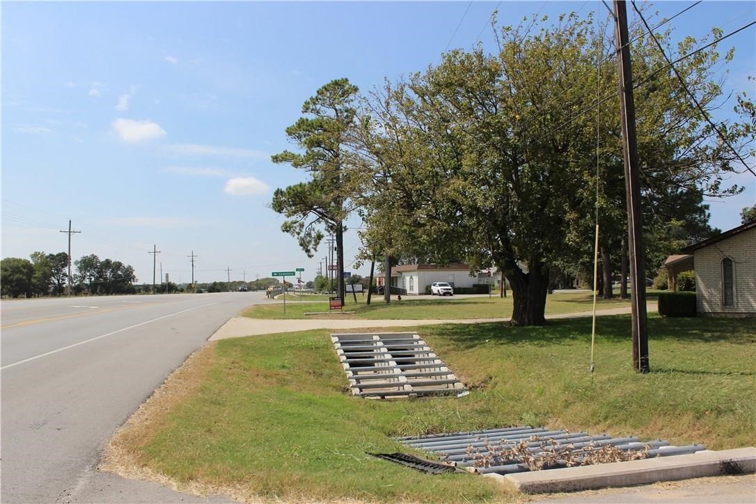 520 S Highway 377 Pilot Point TX 76258