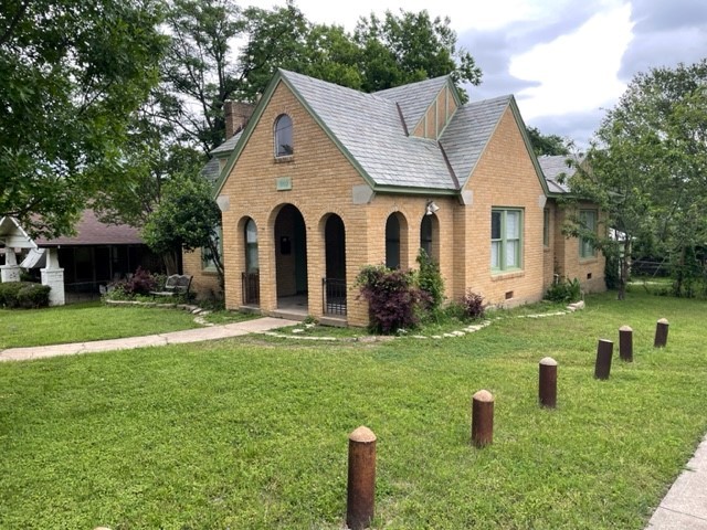 1002 N Beckley Avenue Dallas TX 75203