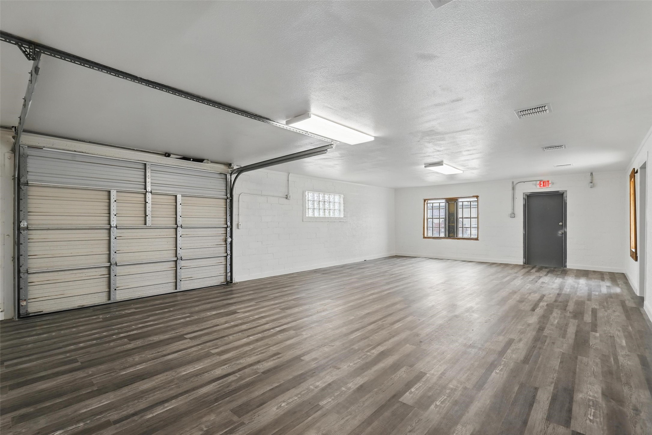 129 N Magnolia Street Crowley TX 76036