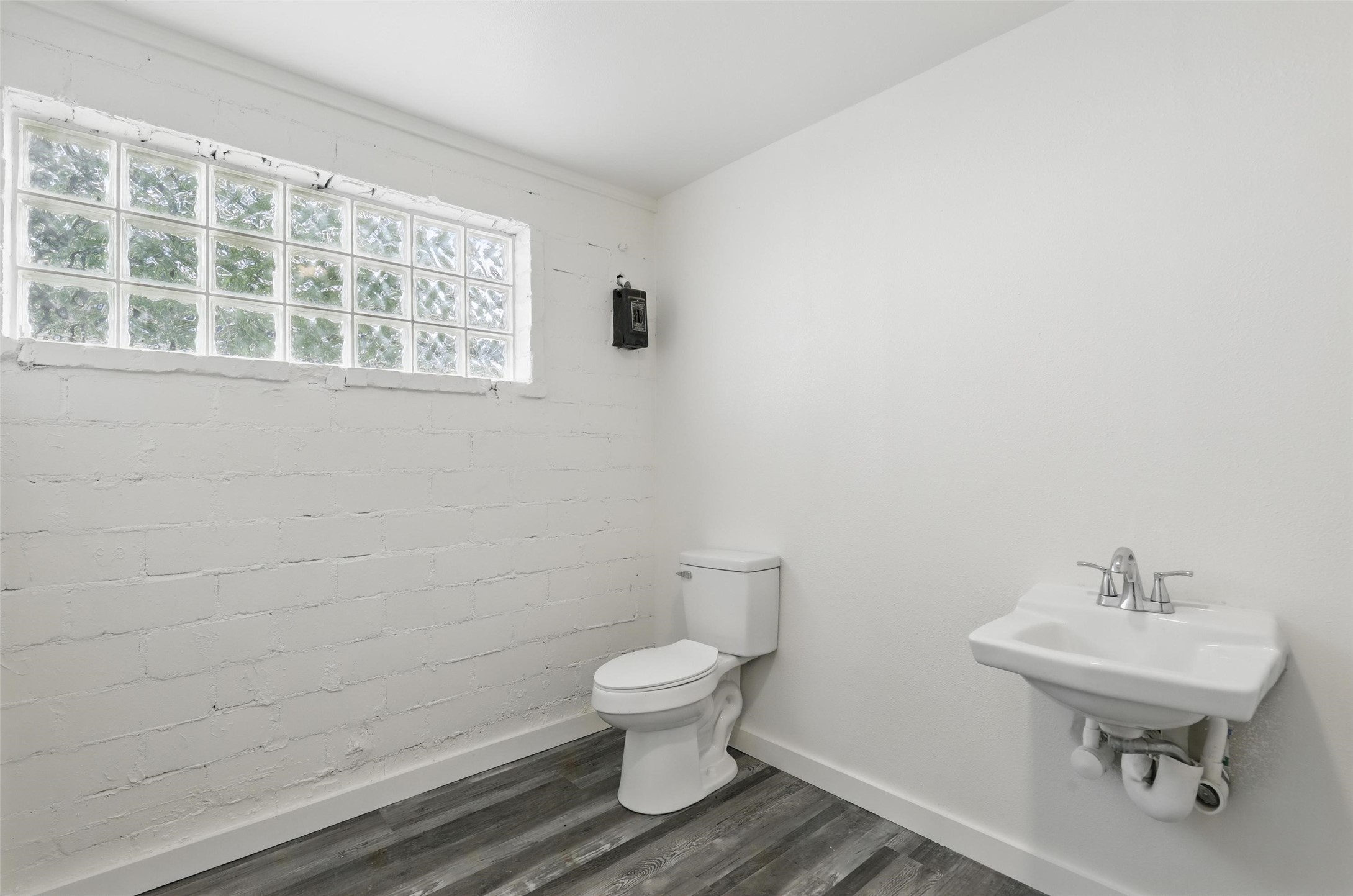 129 N Magnolia Street Crowley TX 76036