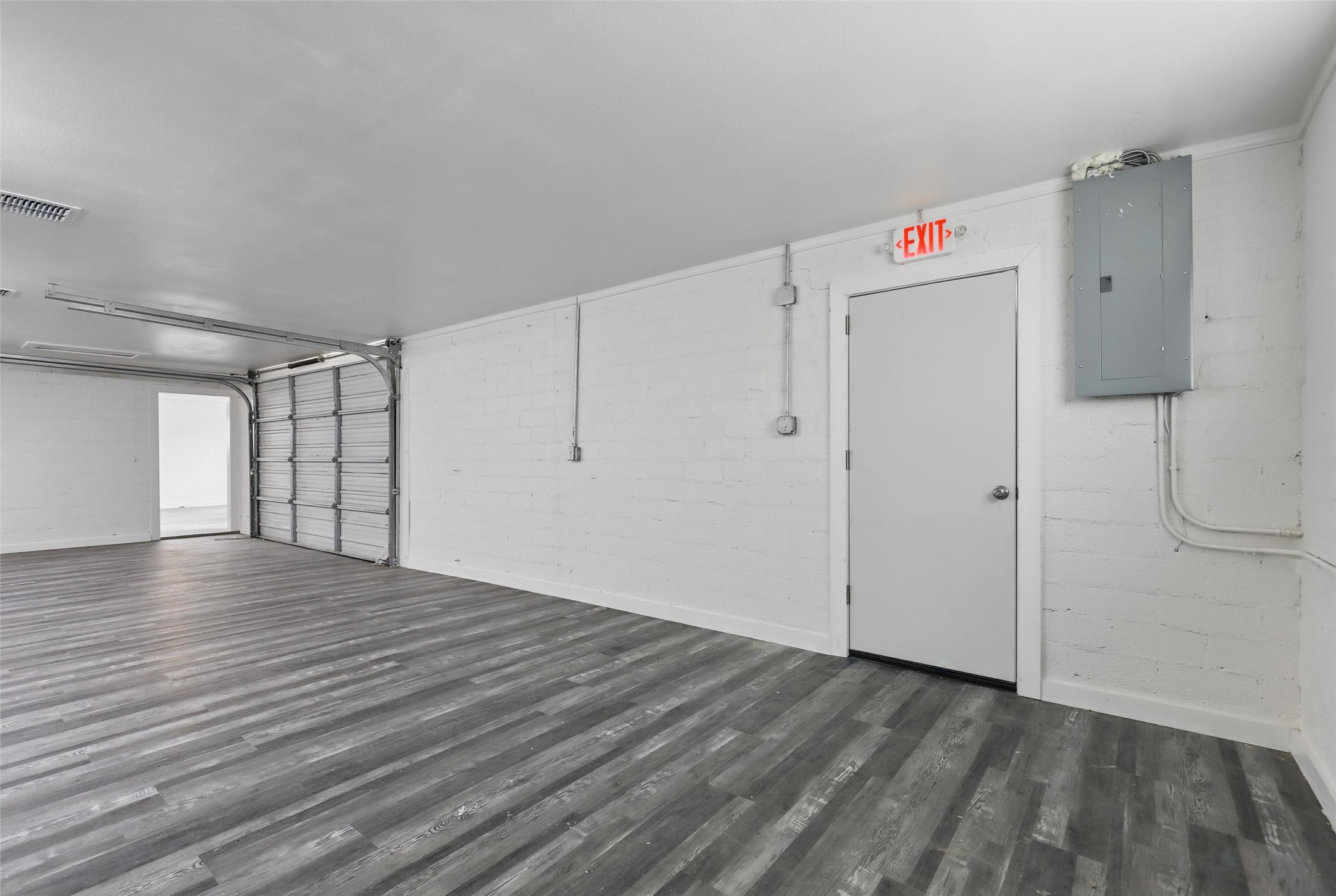 129 N Magnolia Street Crowley TX 76036