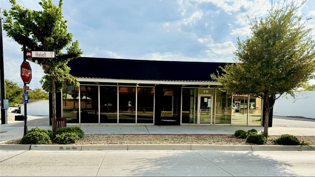 916 Halsell Street Bridgeport TX 76426