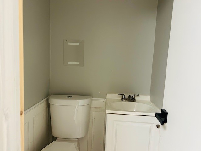 102 S Collins Howe TX 75459