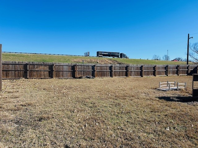 102 S Collins Howe TX 75459