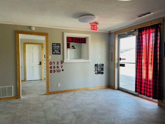 102 S Collins Howe TX 75459