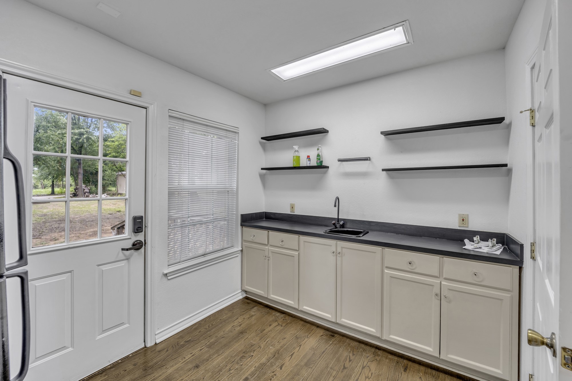 1313 W Abram Street Arlington TX 76013