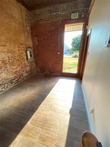 215 N Pearl Street Trenton TX 75490