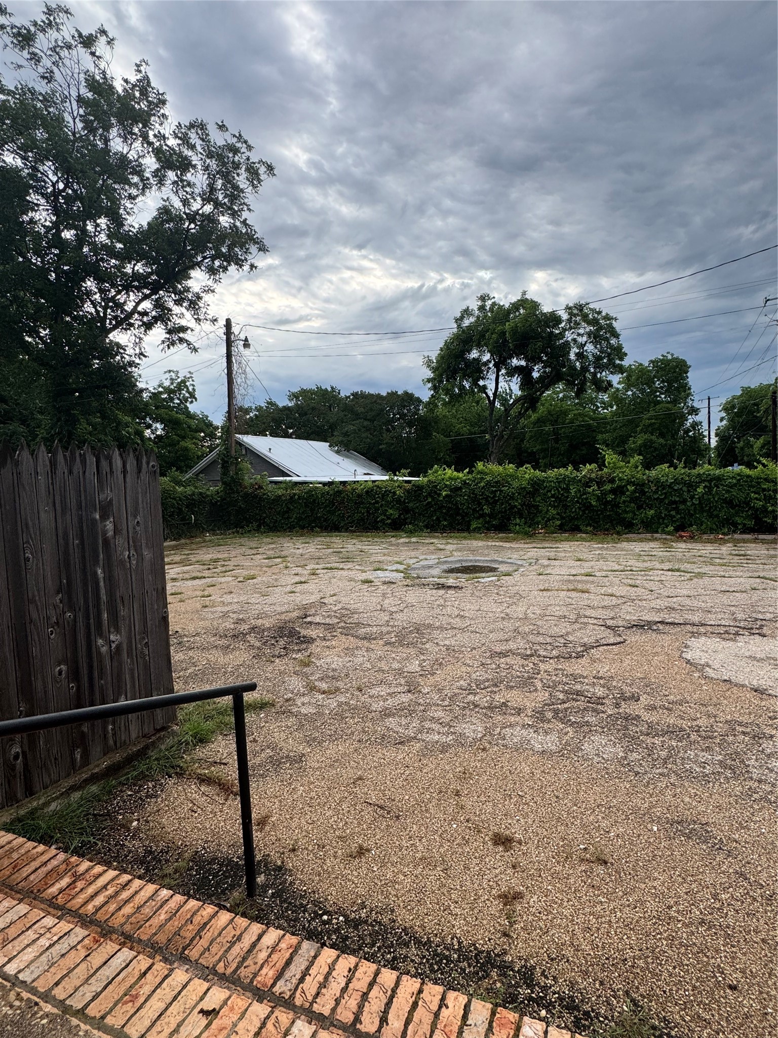 300 N Washington Street Kaufman TX 75142