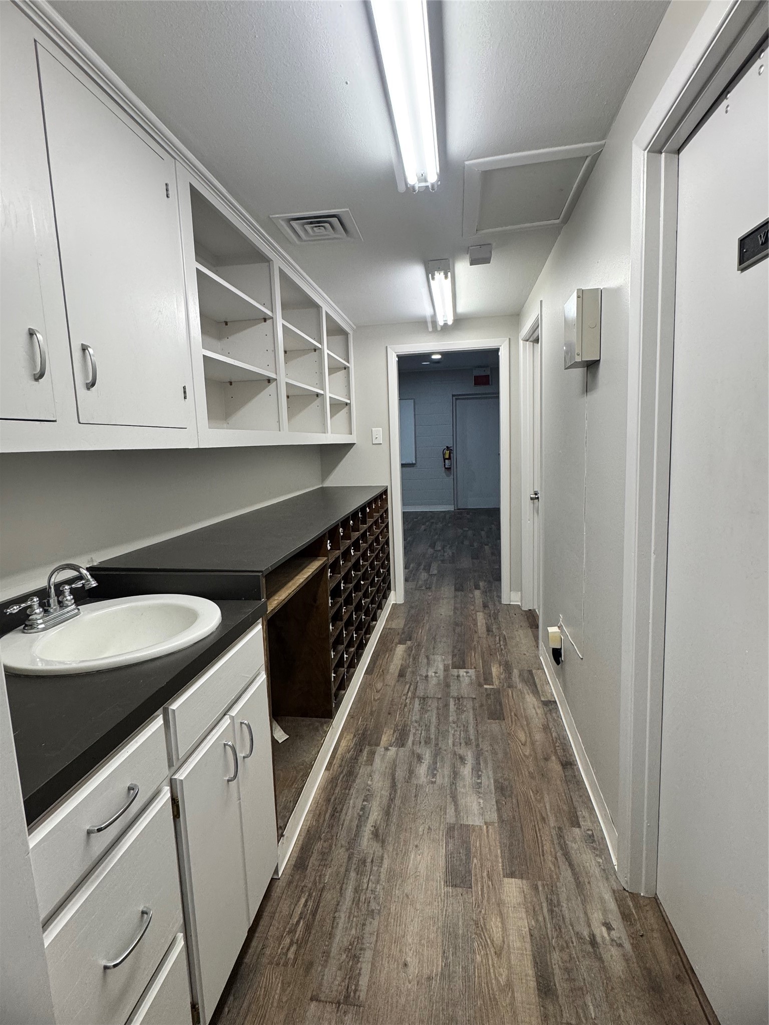 300 N Washington Street Kaufman TX 75142