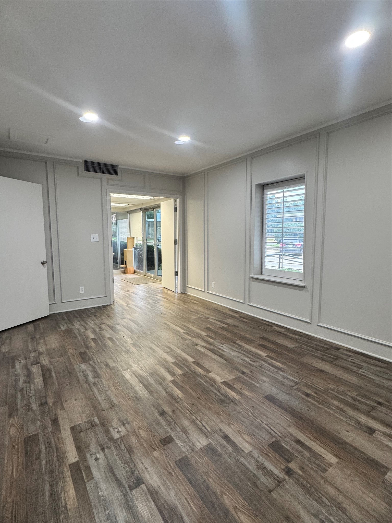 300 N Washington Street Kaufman TX 75142