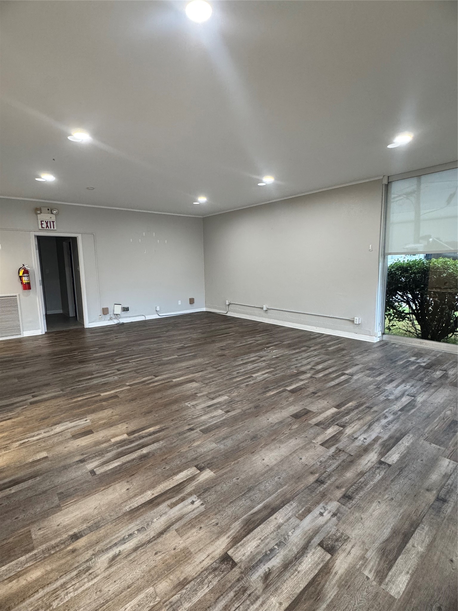 300 N Washington Street Kaufman TX 75142