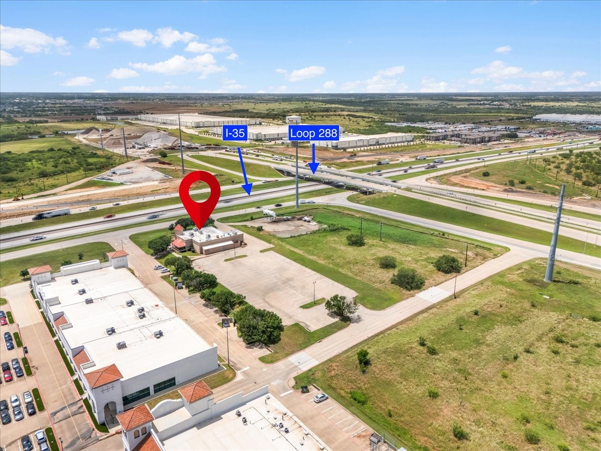 5812 N I-35 Denton TX 76207